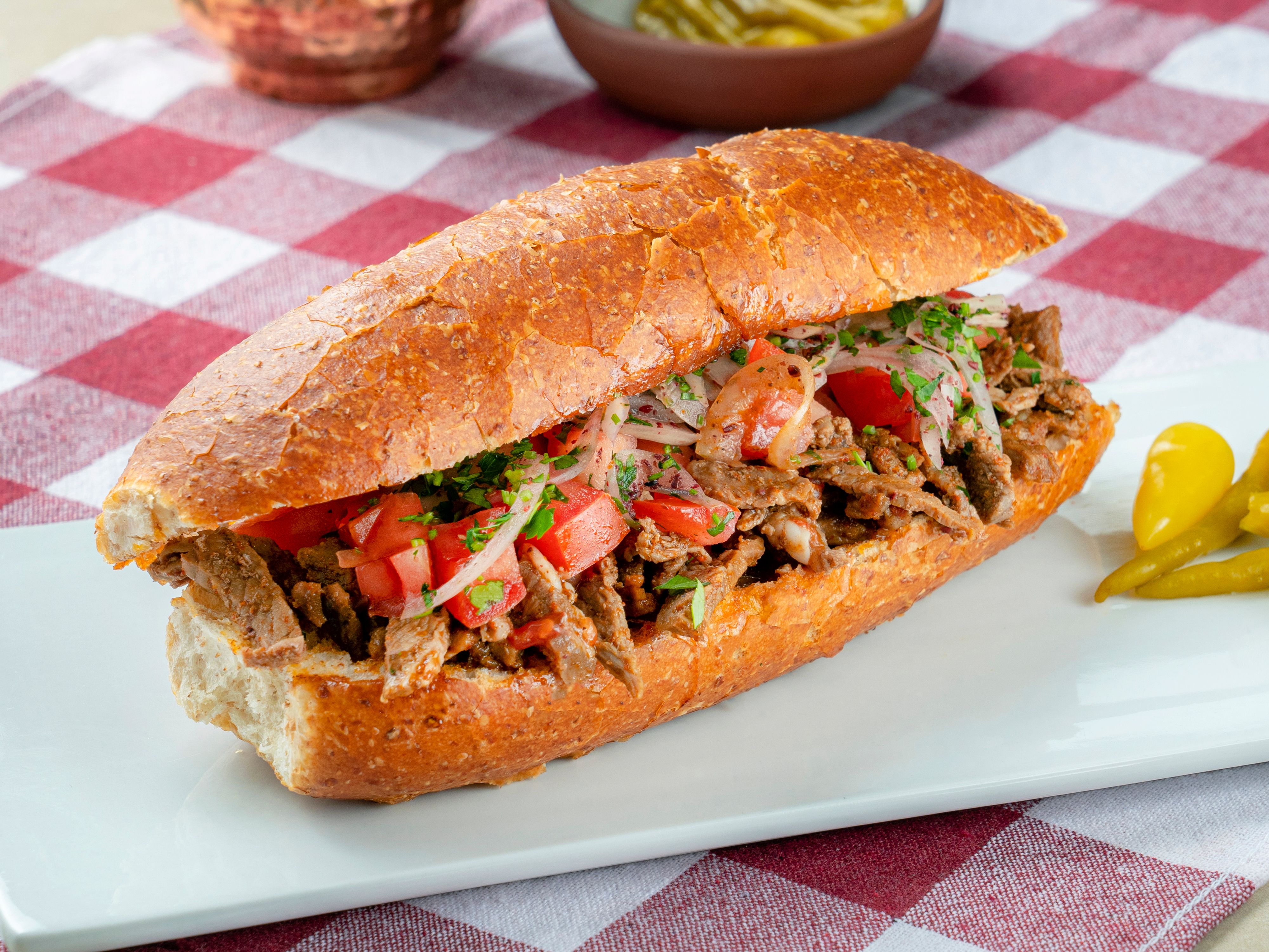 Somun ekmekte Tantuni